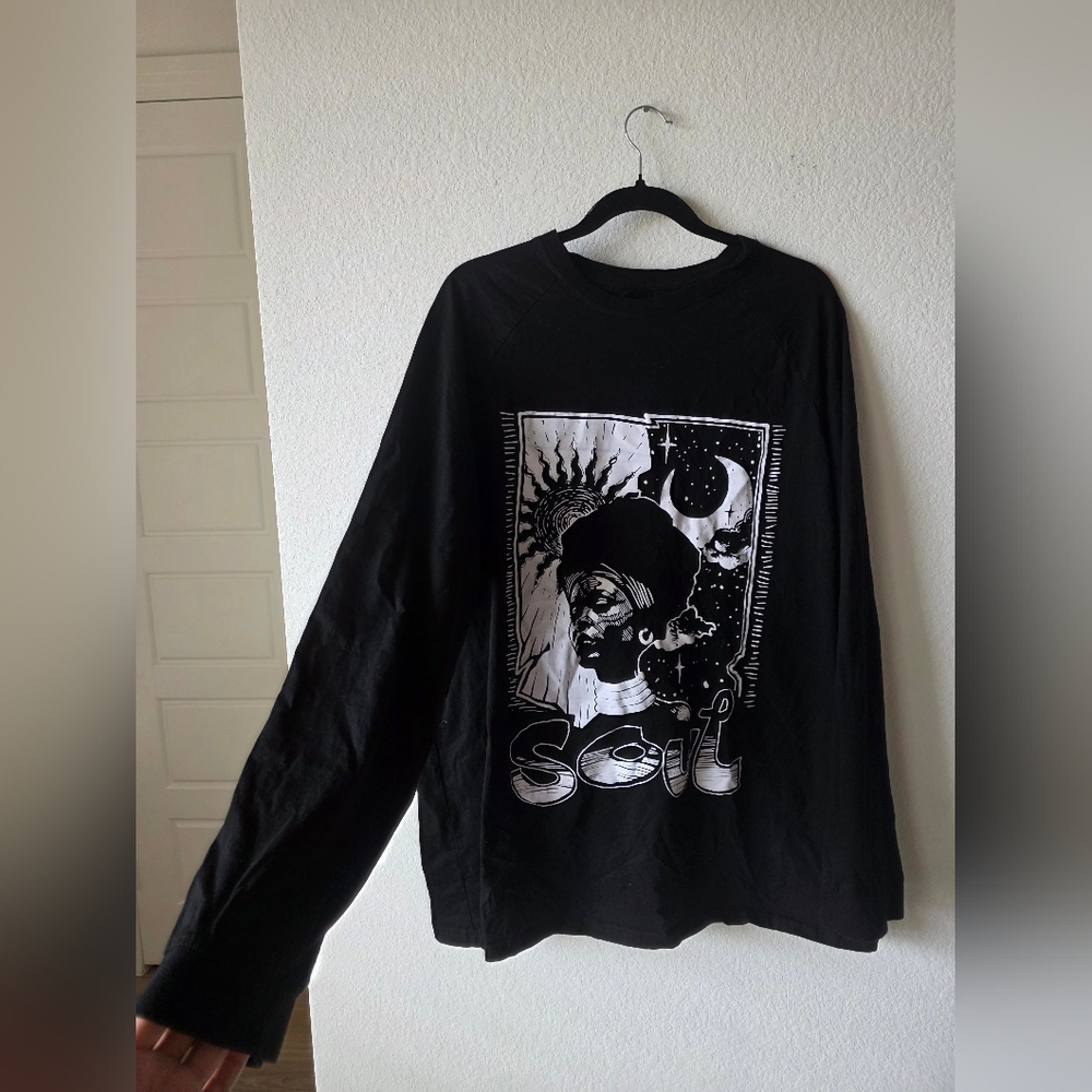 Black Graphic Long Sleeve Tee - Unbranded